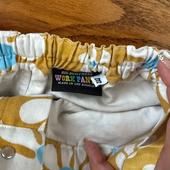 Big Bud Press Yellow Floral Women's Shorts - Picture 4 of 4